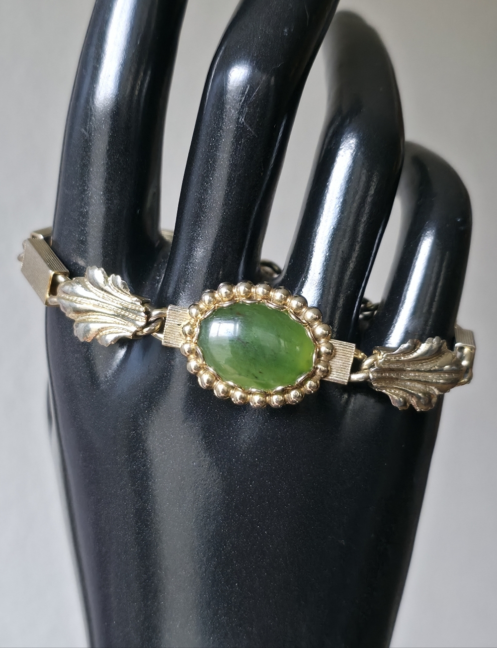 Vintage Gold Tone Bracelet Green Stone Elegant Timeless
